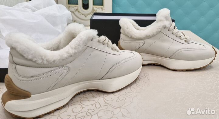 Кроссовки женские зимние 40 размер