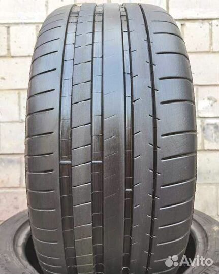 Michelin Pilot Super Sport 255/45 R19 97U