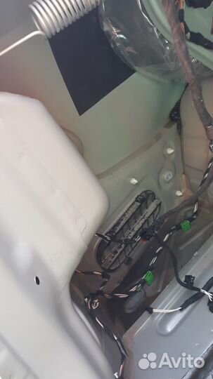 Четверть задняя левая часть volkswagen polo 5