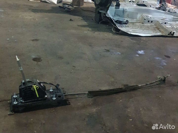 Кулиса с троссом 1.4 1.6 DSG шкода октавия А7