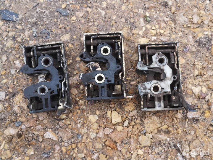 Замок передний правый Golf 2 / Jetta