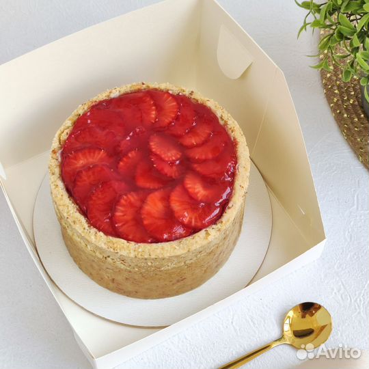 Бенто торт Ванильный Чизкейк с клубникой в подарок