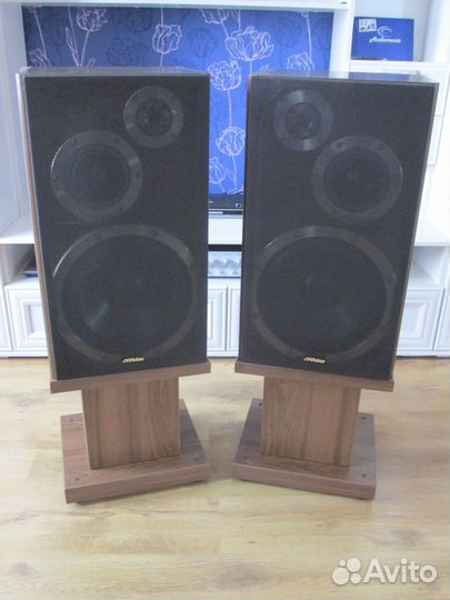 Подставки, стойки, подиумы под акустику