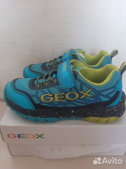 Кроссовки Geox