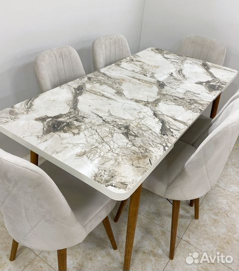 Кухонный стол и стулья 6 шт