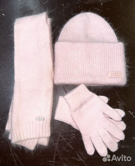 Комплект шапка, шарф, перчатки