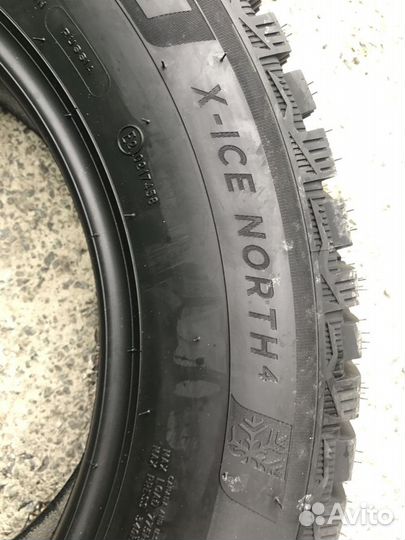 Michelin X-Ice North 4 215/60 R16 99T