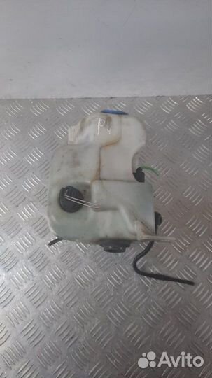 Бачок омывателя Volkswagen Golf хэтчбэк 5 дв. 2.3