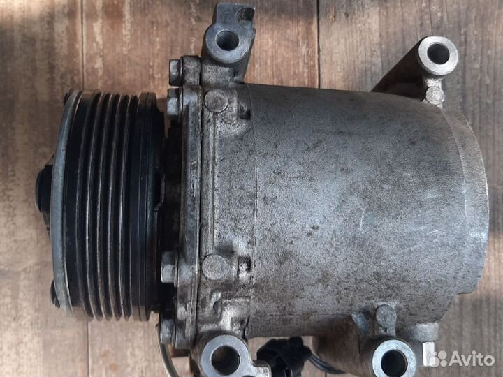 Компрессор кондиционера Mitsubishi Carisma 1.6