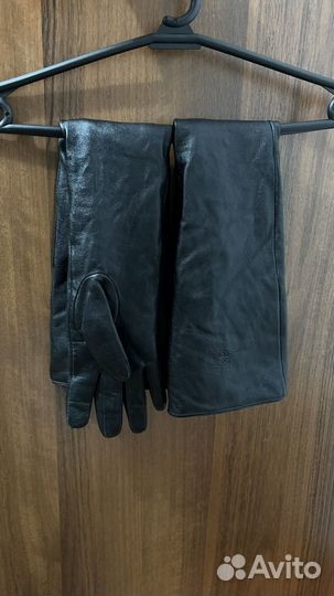 Длинные кожаные перчатки