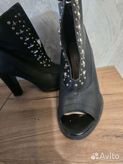 Ботильоны натуральная кожа 39