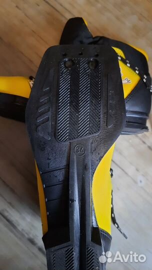 Лыжные ботинки классические