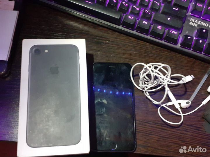 iPhone 7, 32 ГБ