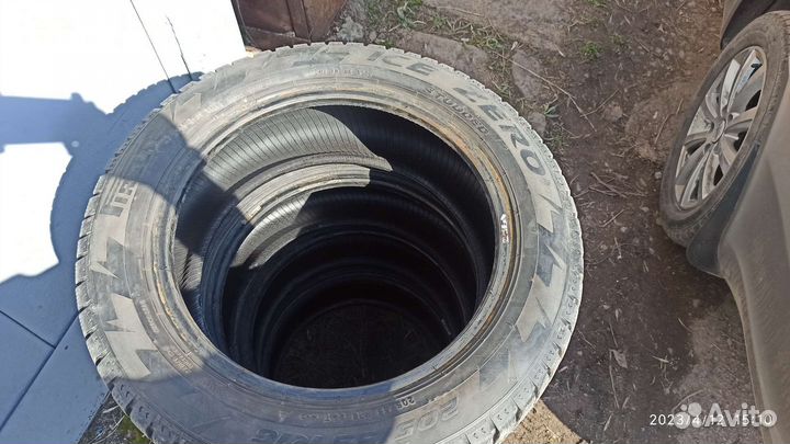 Pirelli Ice Zero 205/55 R16 M