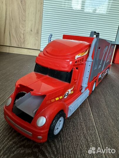 Hot wheels грузовик