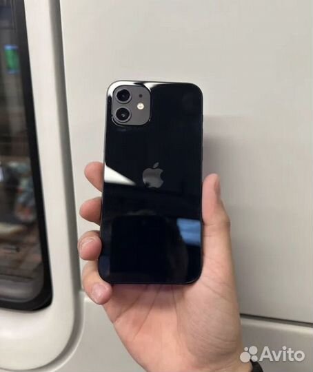 iPhone 12, 64 ГБ