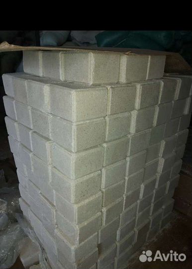 Ошейник. Соль для животных, лизунец