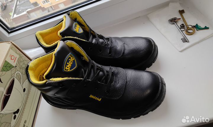 Ботинки рабочие 43 размер (28 см)