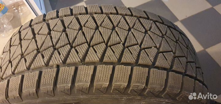 Bridgestone Blizzak DM-V2 285/60 R18 116R
