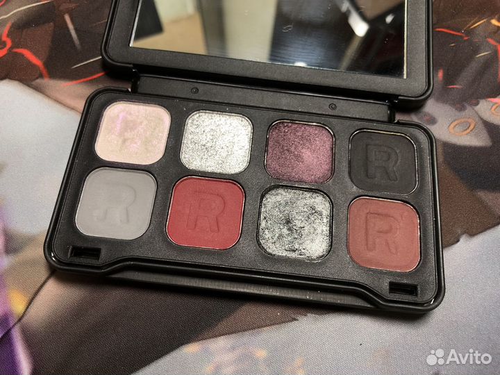 Палетка теней Revolution Ebony