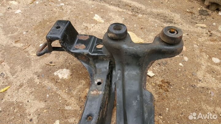Передняя подмоторная балка пассат б3 б4 191199201b
