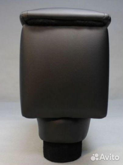 Подлокотник на Хендай Солярис