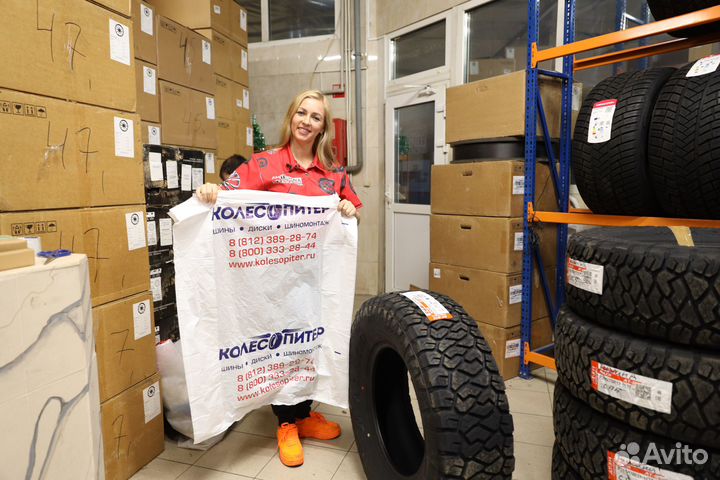 Nokian Tyres Hakkapeliitta R5 SUV 215/65 R17