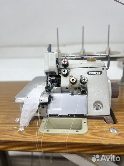Пятиниточный оверлок brother MA4- B551