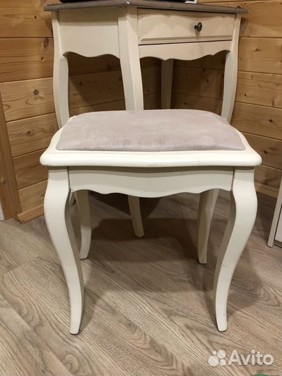 Туалетный столик