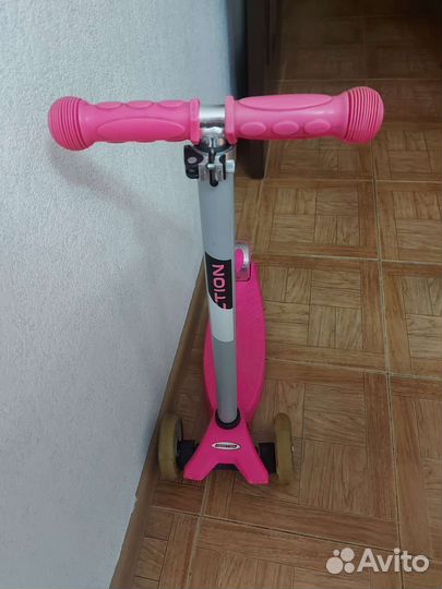 Самокат детский трехколесный Reaction