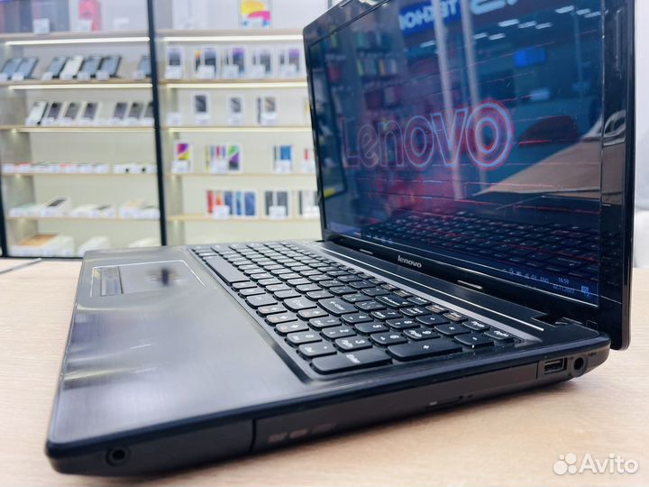 Ноутбук Lenovo i5/8gb/240SSD
