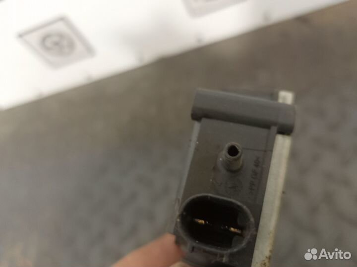 Активатор замка крышки бензобака BMW 5-serie E60