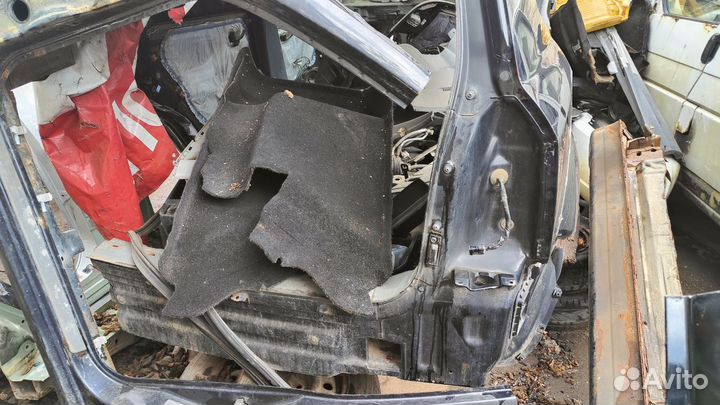 Задняя правая четверть Hyndai Tucson 1 Туксон