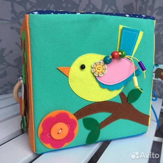 Развивающий кубик ручной работы