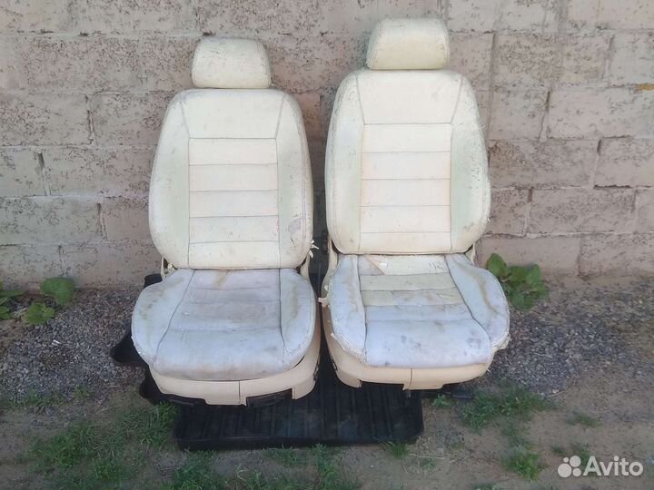 Сиденья передние Audi a6