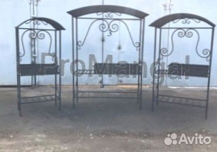 Мангал с крышей