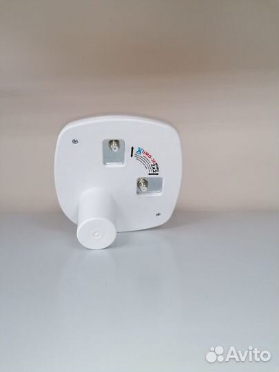 Антенна UMO-3F mimo 2x2 - офсетный облучатель