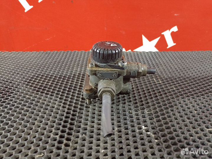 Клапан ускорительный