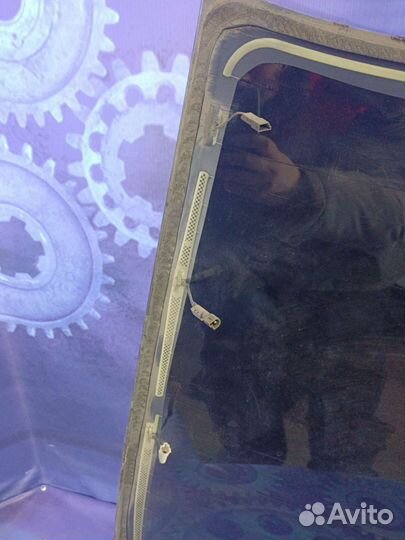 Заднее ветровое стекло BMW E39