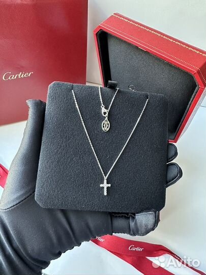 Cartier Simbols крестик с бриллиантами