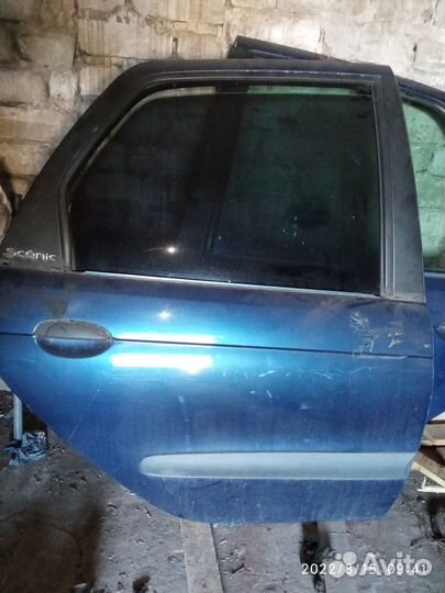 Renault scenic 1 дверь задняя