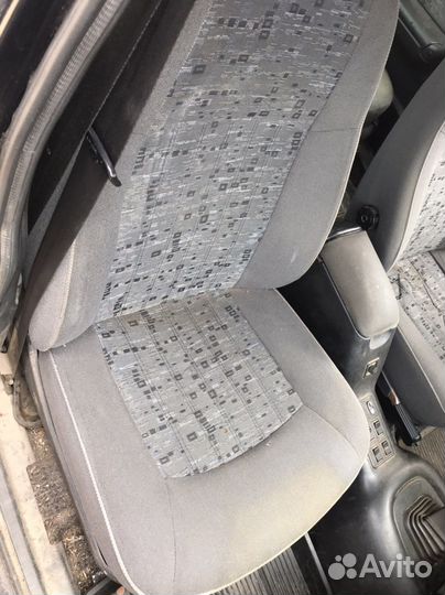 Волга газ 31105 по запчастям