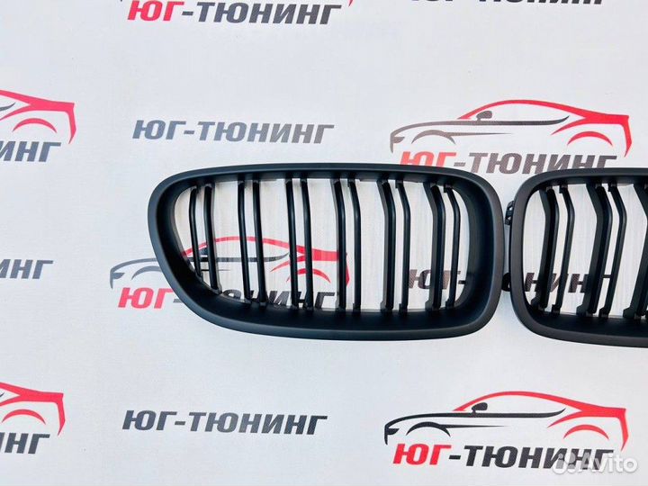 Решетка на BMW 5 F10 в стиле M черная матовая
