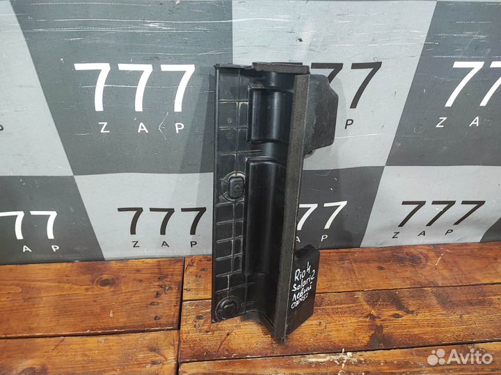 Дефлектор радиатора левый Hyundai Solaris 2 (HCR)