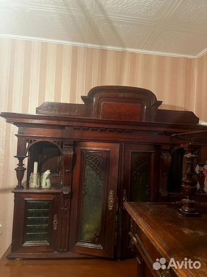 Старинный буфет