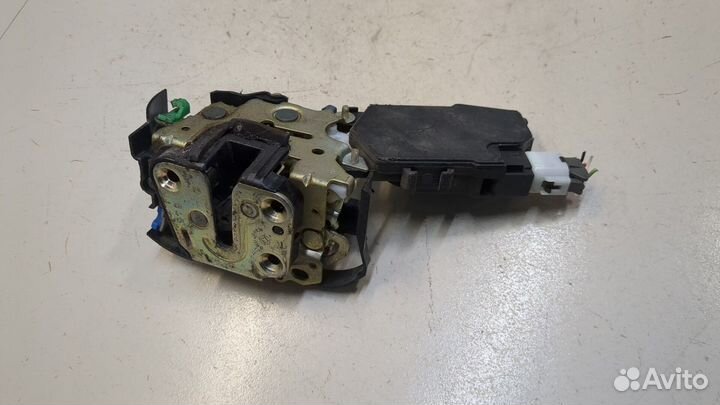 Замок двери Subaru Legacy (B12), 1999