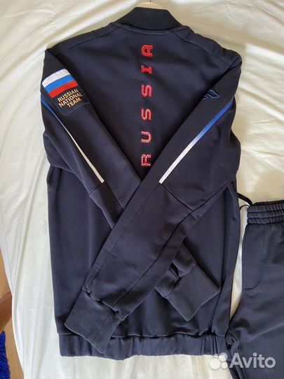 Спортивный костюм