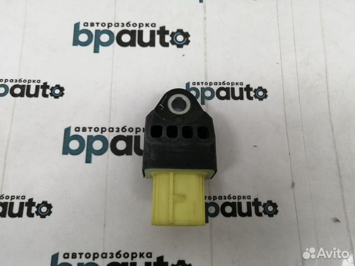 Датчик удара подушки безопасности 89831-60020