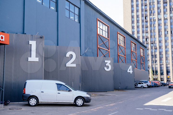 Склад, 821 м²