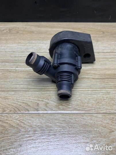 Насос водяной (помпа) Bmw X5 E53